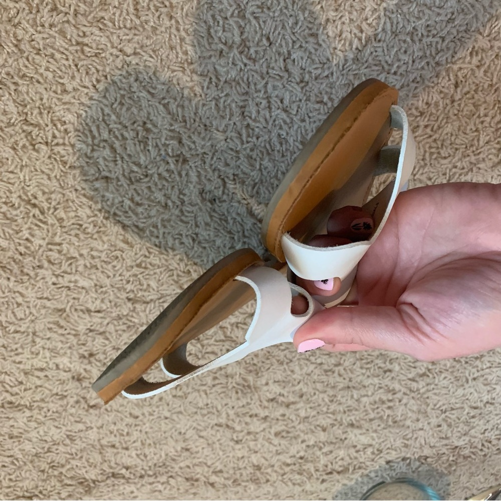 Universal Thread Summer Sandals - image 3